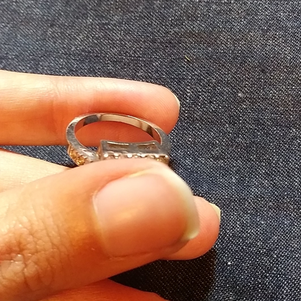 Ring - Picture 5 of 5